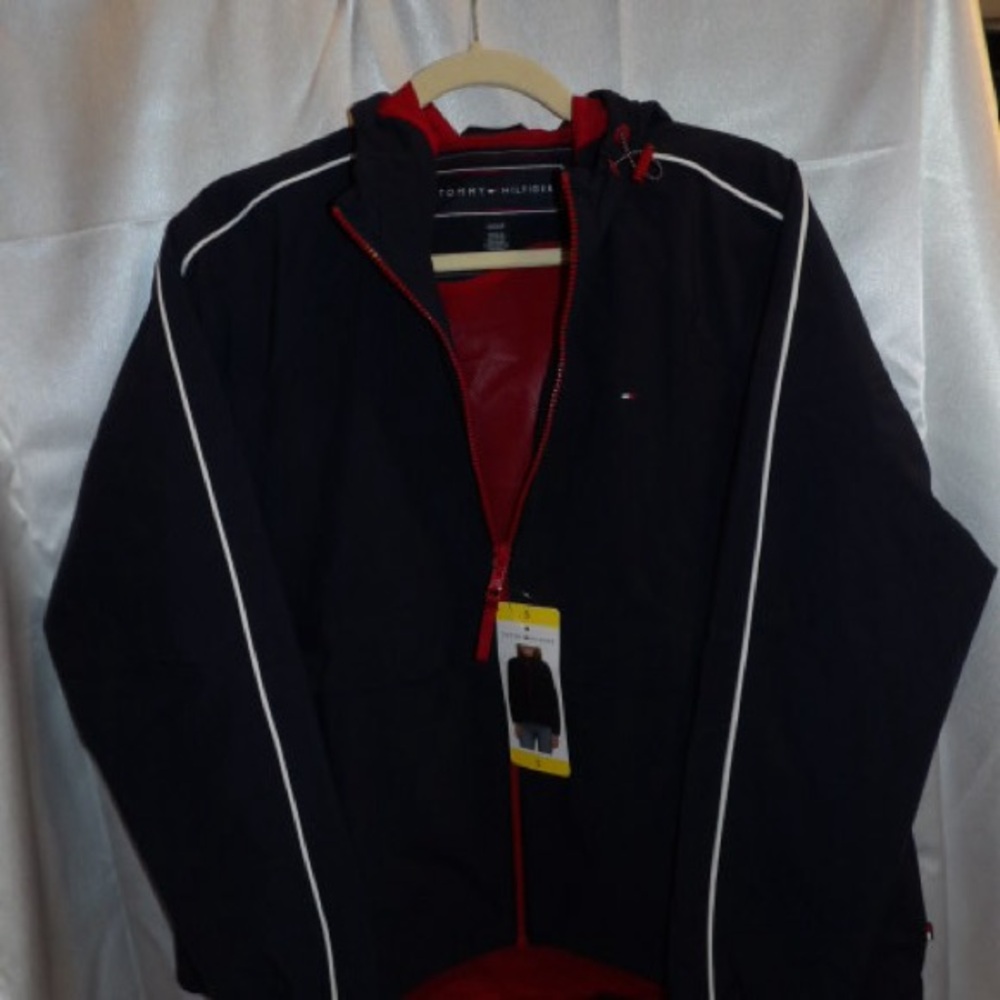 Tommy Hilfiger Women's Navy and Red Windbreaker
